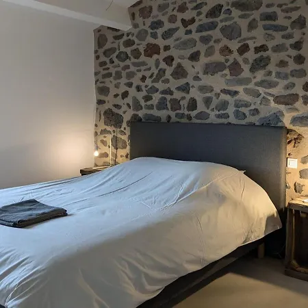 Holiday home Grange Renovee - Calme Et Vue Sur Les Volcans *
