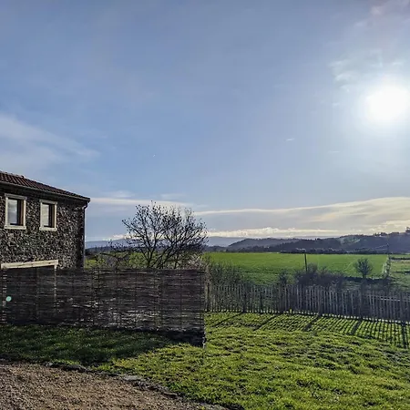 Grange Renovee - Calme Et Vue Sur Les Volcans Holiday home